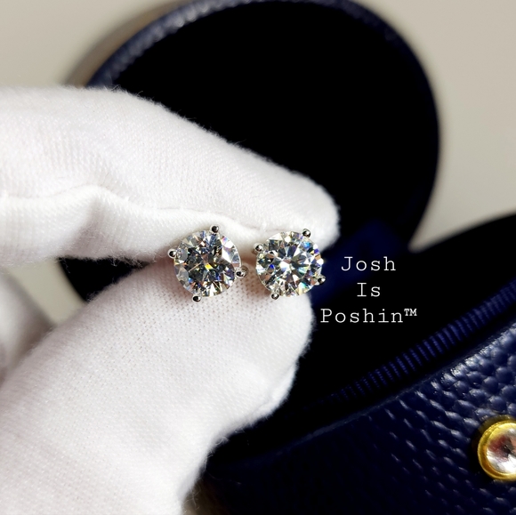 2CT. T.W. Moissanite round stud earrings in 925 sterling silver - Picture 6 of 17